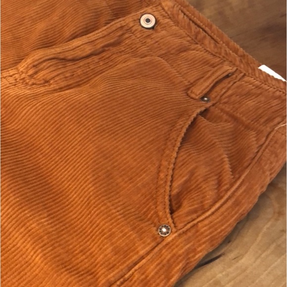 NWT Free People We The Free Harlow
Wide Leg Orange Corduroy Pant Sz
26 - Picture 4 of 6